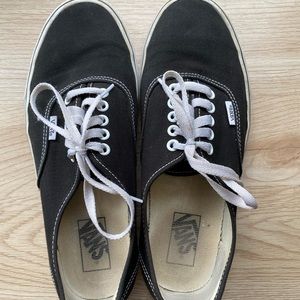 Vans Authentic Black Skate Low Shoes